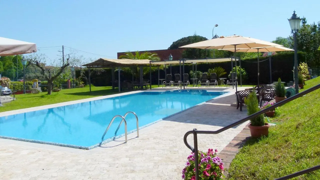 Albergo La Luna Sarzana 3*,